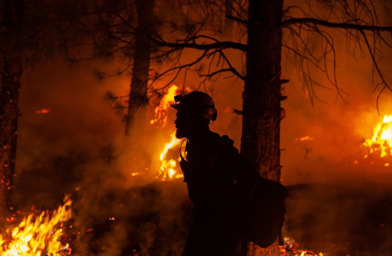 Lucha contra un incendio forestal en Oregón, EEUU. (EFE/US Forest Service)