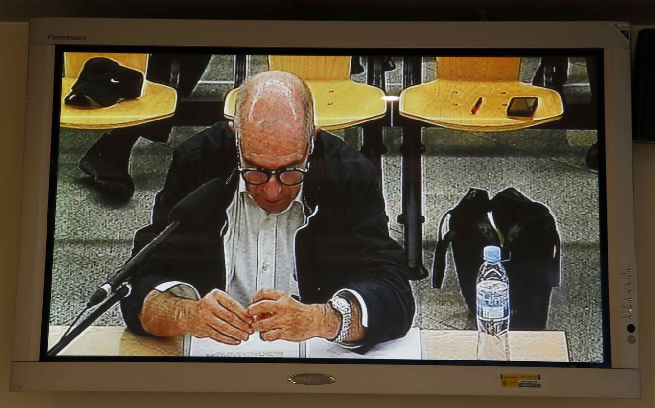 El presunto contable de la trama Gürtel, José Luis Izquierdo, durante su declaración. (Efe)