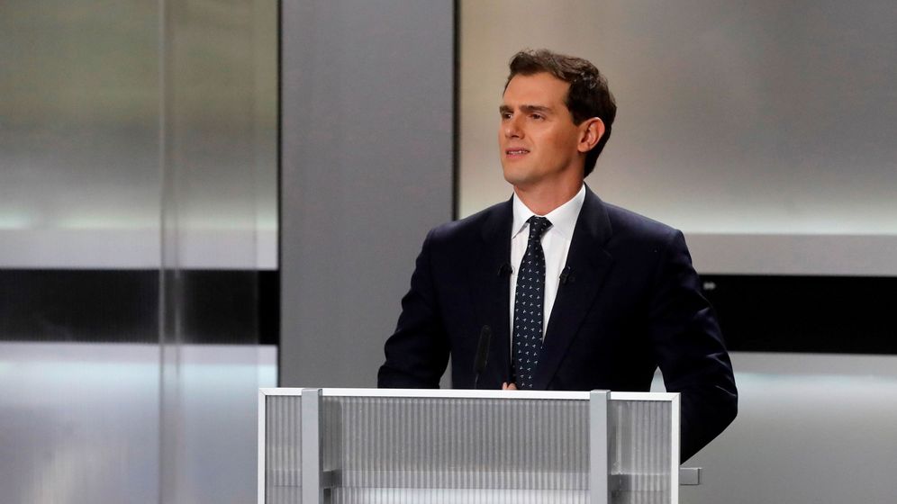 Foto: El candidato de Ciudadanos, Albert Rivera, momentos antes del inicio del único debate electoral. (EFE)