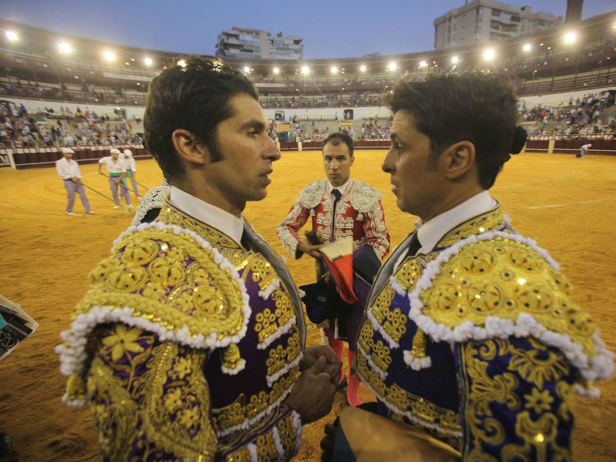 Foto: Fran y Cayetano Rivera en una corrida de toros celebrada en Málaga. (Cordon Press)