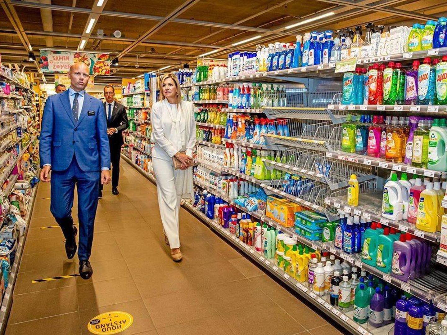 La reina Máxima, en un supermercado de Nimega. (Instagram @koninklijkhuis)