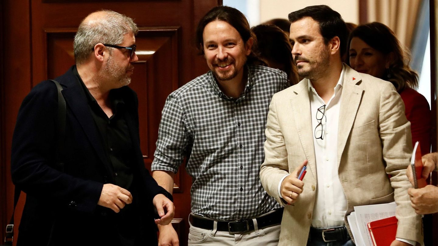 Pablo Iglesias y el coordinador federal de IU, Alberto Garzón, el pasado 24 de junio en el Congreso con el líder de CCOO, Unai Sordo. (EFE)