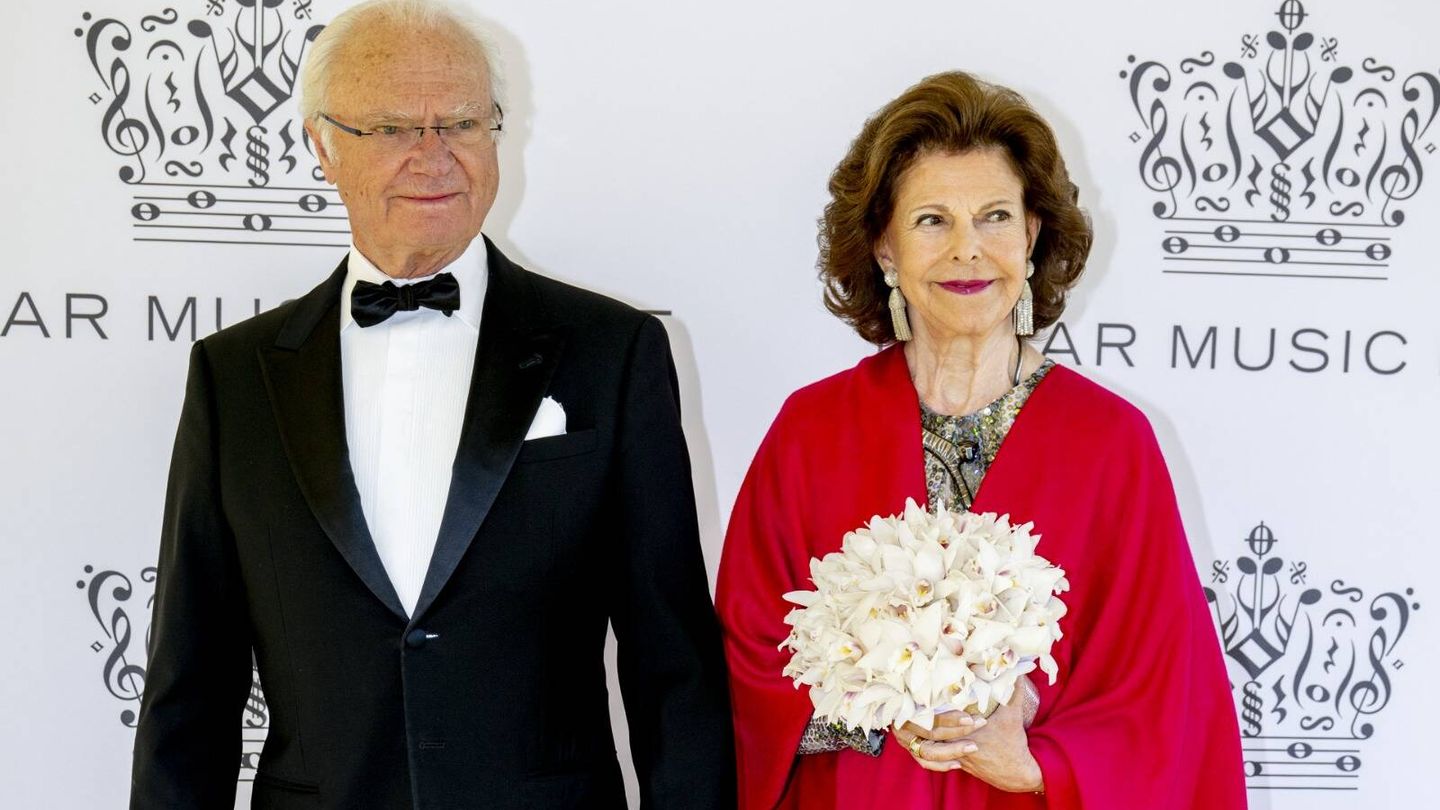 Los reyes Carlos Gustavo y Silvia de Suecia, en el Premio Polar. (Gtres)