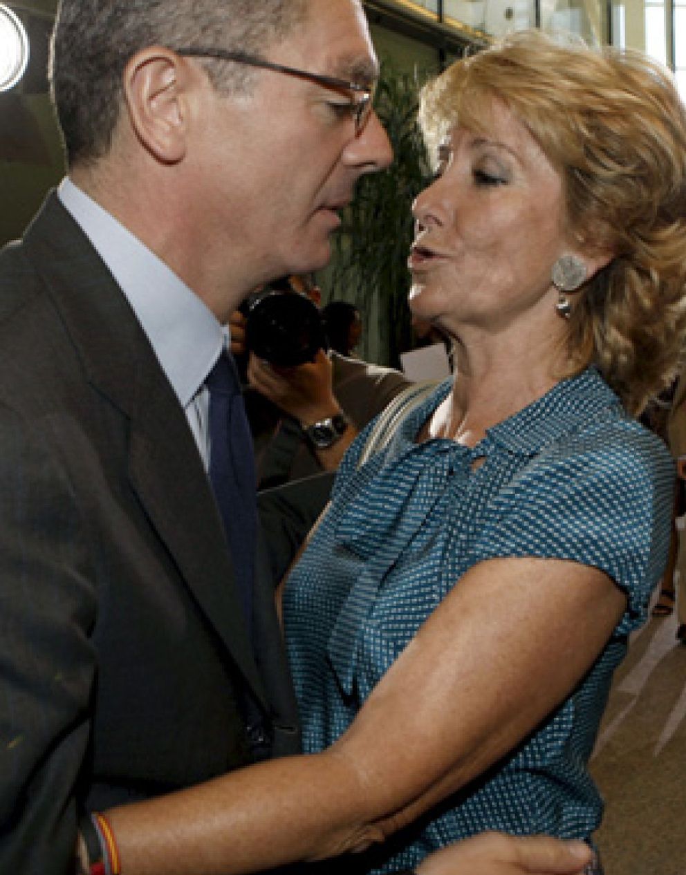 Foto: Aguirre y Gallardón, a golpe de mozzarella