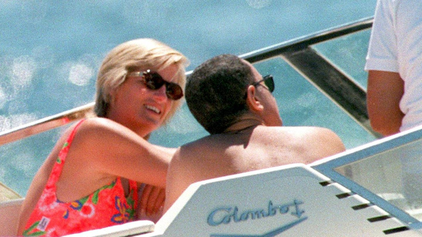 Diana y Dodi, en sus últimas vacaciones en la Costa Azul. (Cordon Press)