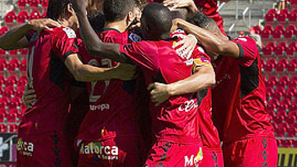 El Mallorca de Caparrós gana al Valencia y sigue en puestos de Champions League