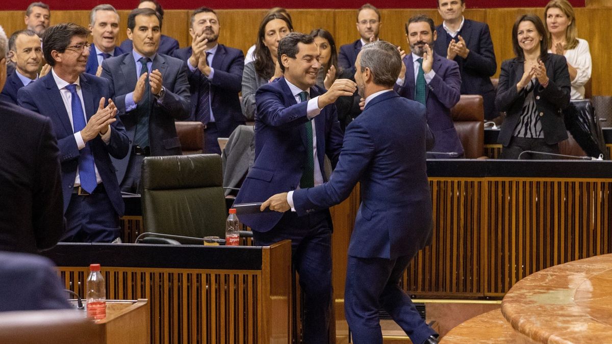 PP y Cs celebran su "isla de estabilidad" con presupuestos andaluces de la mano de Vox