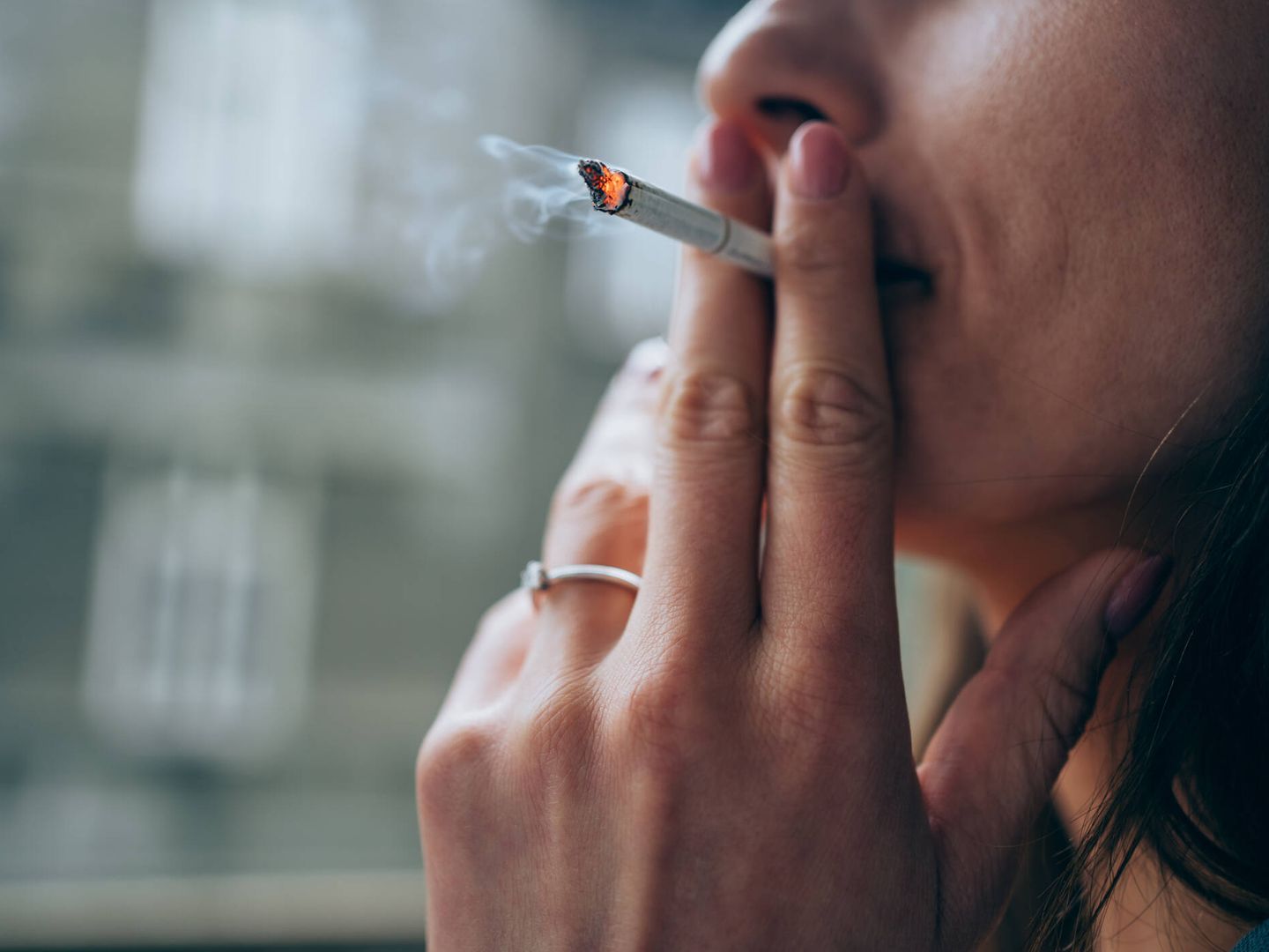 Se sabe que el tabaco favorece la hipertensión ocular. (iStock)