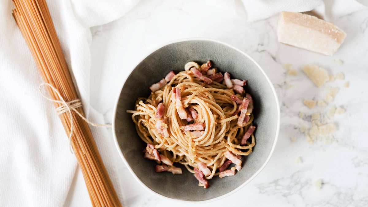 Espaguetis a la carbonara, la receta única de un clásico italiano