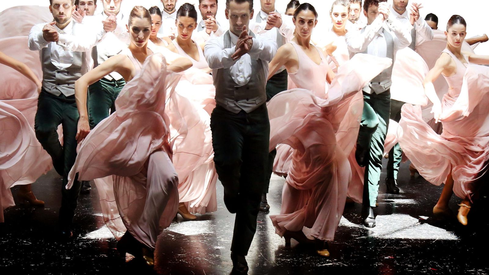 Foto: El Ballet Nacional de España con el espectáculo 'Alento y Zaguán', presentado en el Teatro de la Zarzuela este año (EFE)