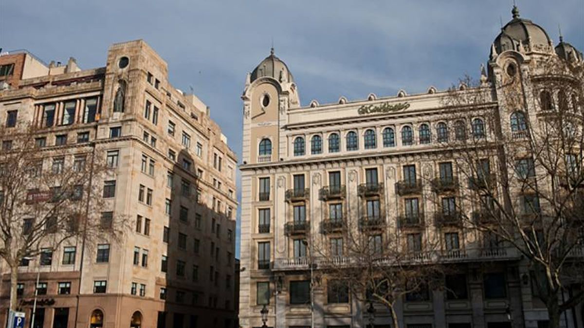 Primark cambia de casero en Barcelona: la socimi Zambal vende Plaza Catalunya 23