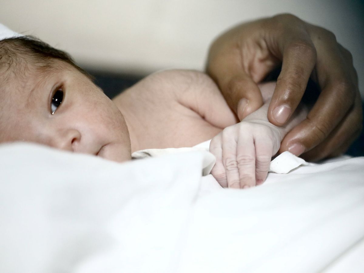 Foto: Imagen de un bebé en el Hospital conmemorativo de Fabella en Manila. (EFE)