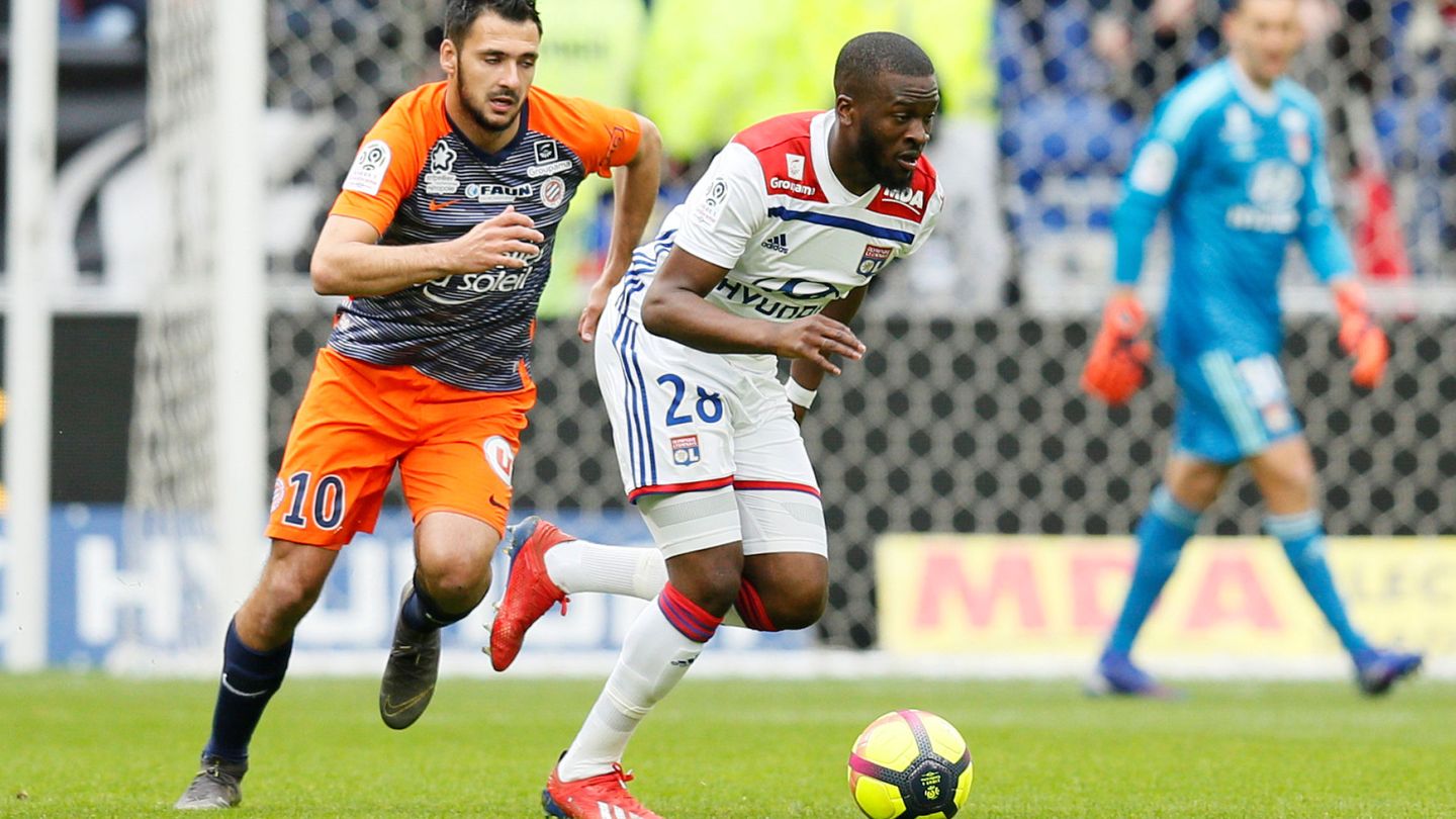 Tanguy Ndombélé, con el Lyon. (Reuters)