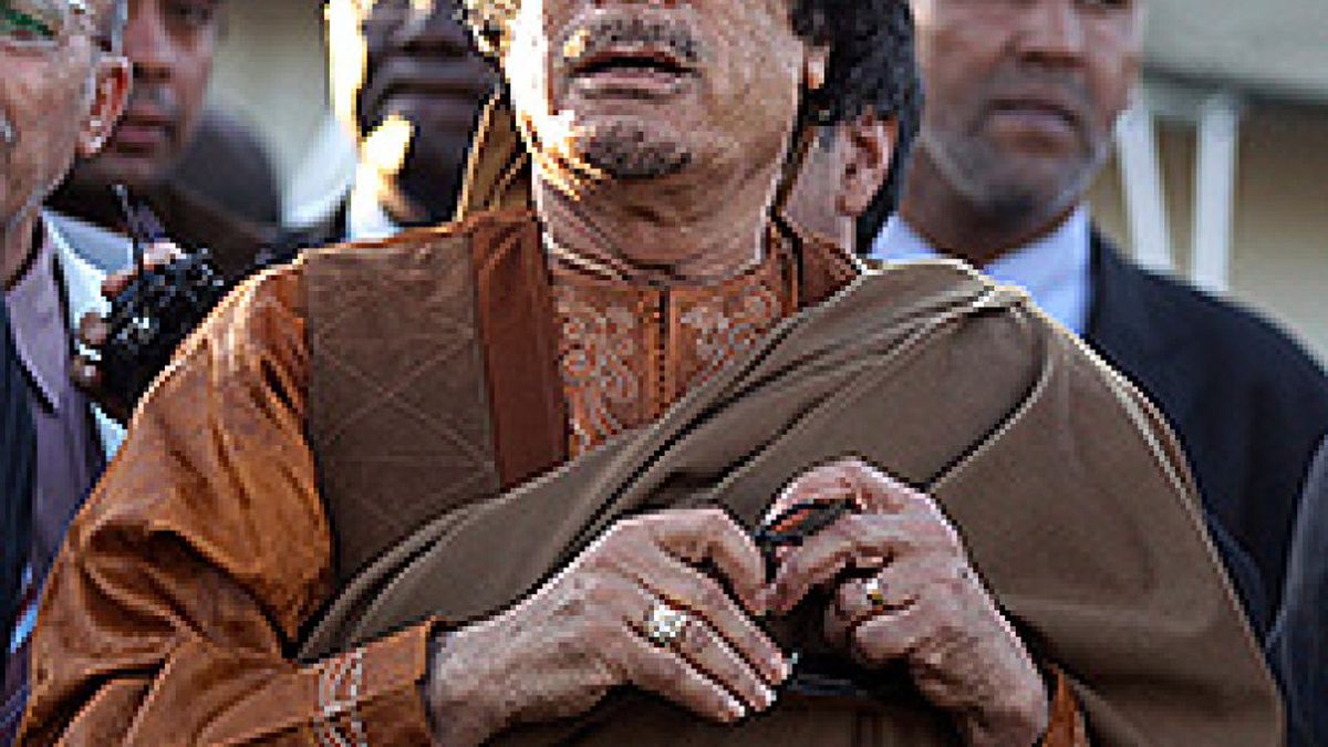 La Corte Penal Internacional pide el arresto de Gadafi, su hijo y su cuñado
