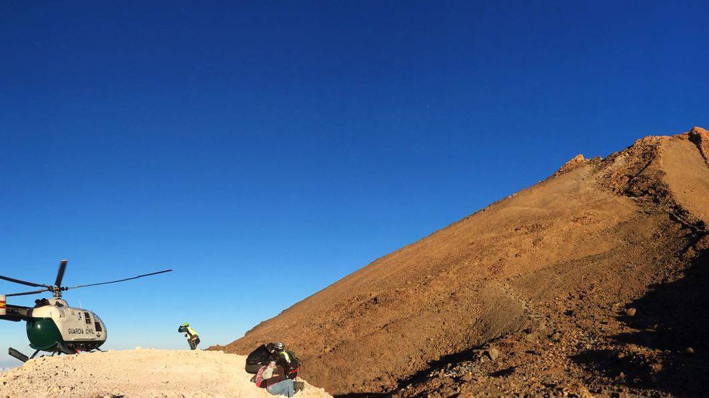 Rescate con helicóptero en el Teide.