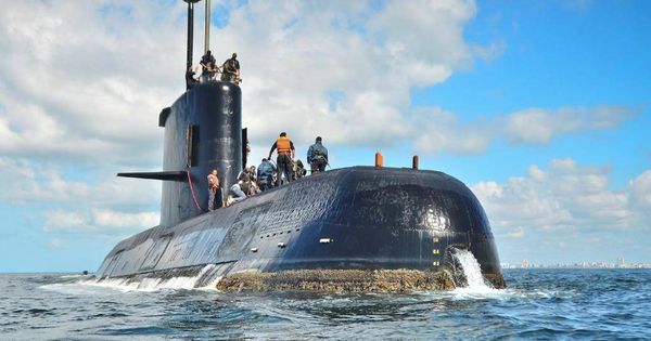 Foto: Fotografía sin fecha cedida por la Armada argentina que muestra el submarino desaparecido. (EFE)