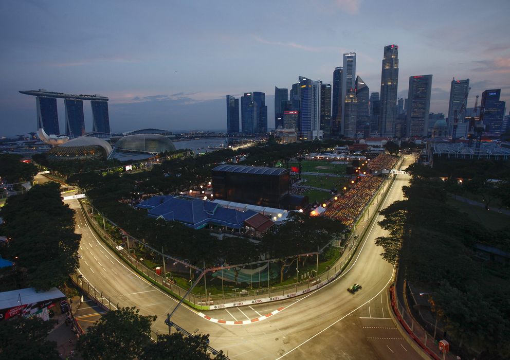 Foto: Imagen panorámica del Gran Premio de Singapur (Efe).