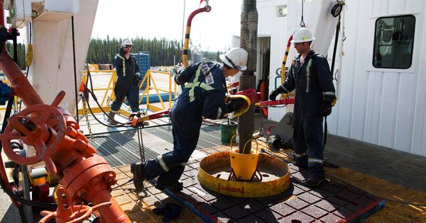 Foto: Trabajadores de una plataforma petrolífera (Reuters)