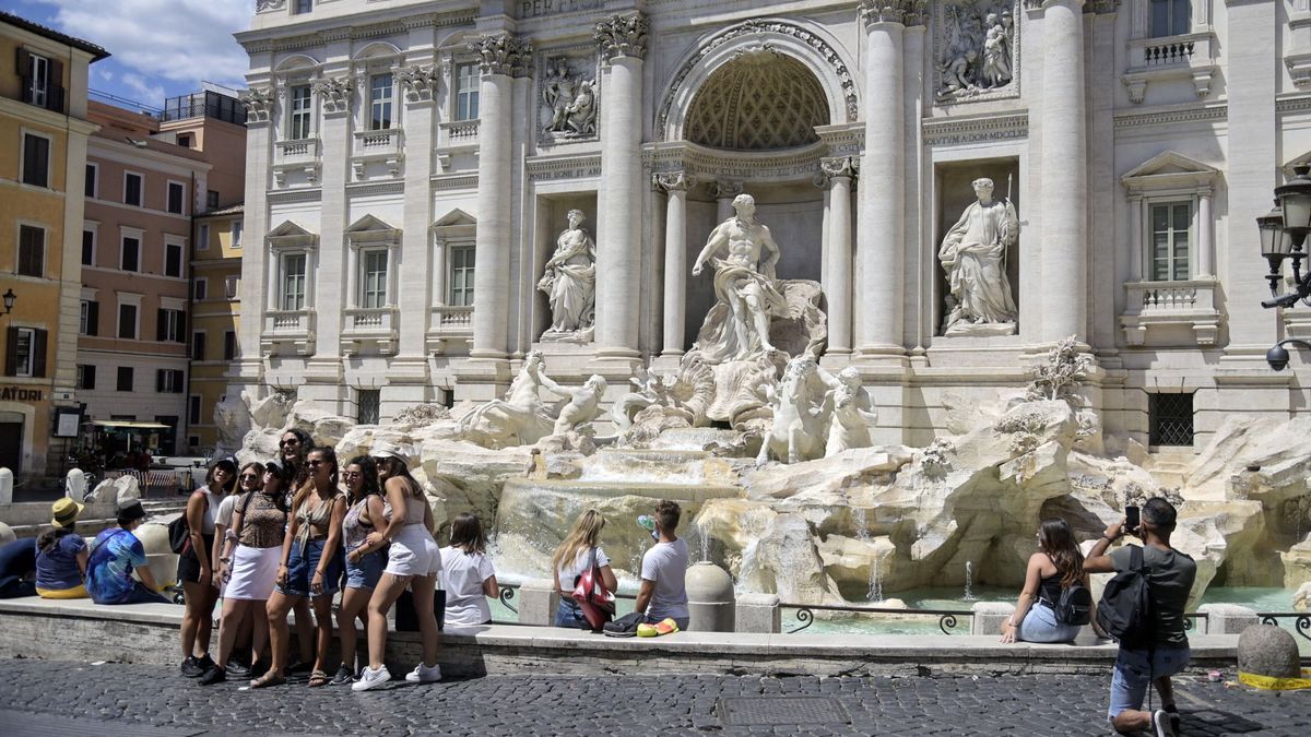 Italia y Grecia se unen a los países que imponen medidas a viajeros desde España