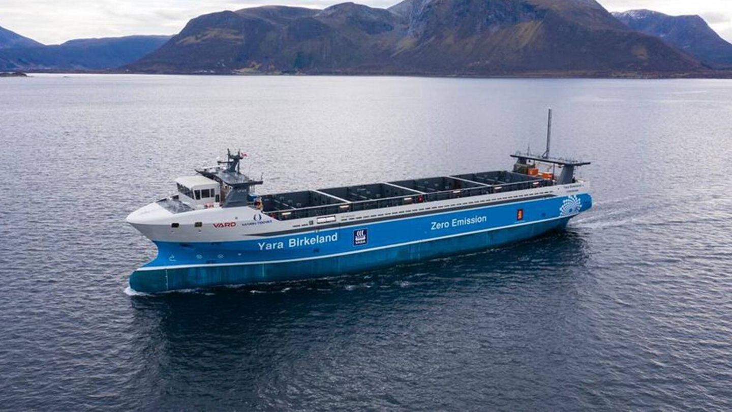El Yara Birkeland, primer carguero 100% eléctrico y autónomo del mundo, ahora en pruebas. (Yara)