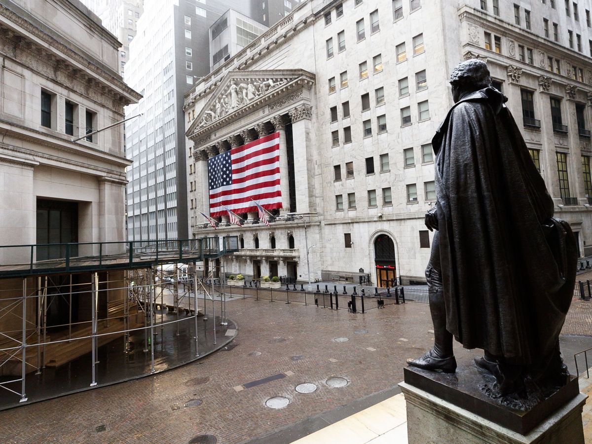 Foto: Estatua de George Washington ante la Bolsa de Nueva York. (Reuters)
