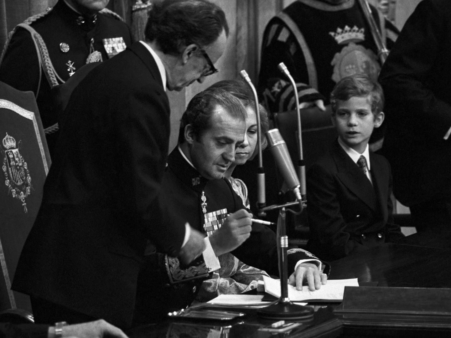 Foto de archivo tomada el 27 de diciembre de 1978 del rey Juan Carlos durante un acto celebrado en el Congreso de los Diputados. (EFE)