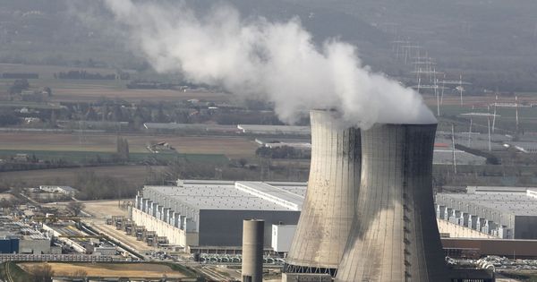 Foto: Fotografía de archivo de la planta de energía nuclear de Tricastin, en Pierrelatte (Francia). (EFE)