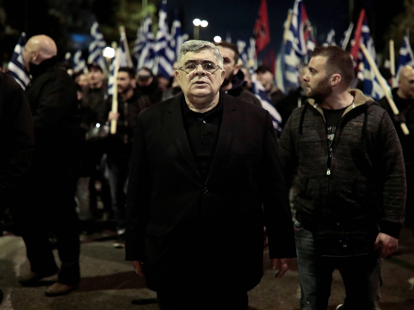 Uno de los líderes de Amanecer Dorado, Nikos Mihaloliakos, durante una protesta contra Turquía en Atenas. (Reuters) 