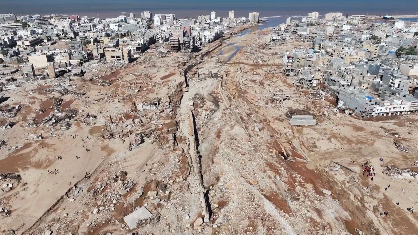 Foto: Una vista aérea muestra las zonas dañadas tras las inundaciones en Derna, Libia. (Reuters/Marwan Alfaituri)
