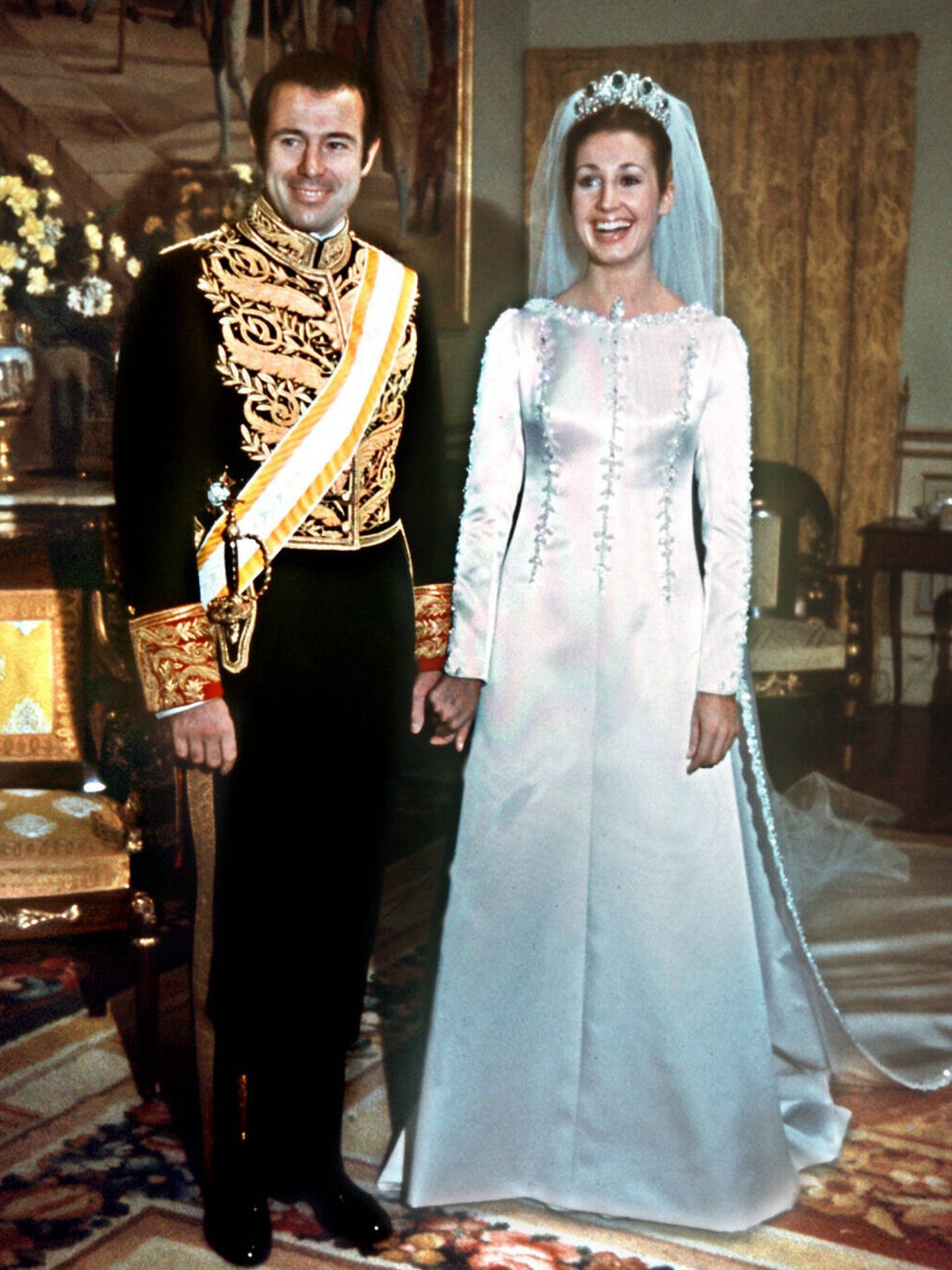 Alfonso de Borbón y Dampierre y Carmen Martínez-Bordiú en su boda. (Gtres)