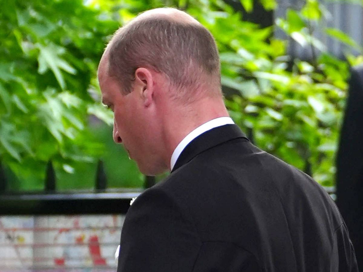 Foto: El príncipe Guillermo, llegando a la boda de su amigo, Hugh Grosvenor. (Cordon Press)