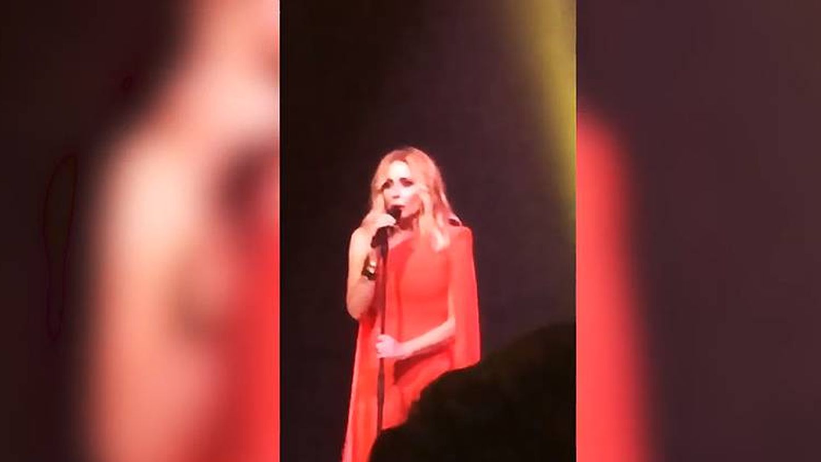 Foto: Captura del vídeo de Marta Sánchez durante la interpretación de su versión del himno de España.