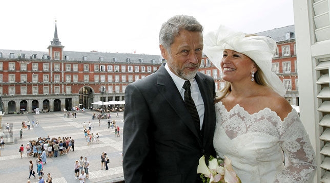 Foto de Trinidad Jiménez se casa con un cámara de TVE en la Plaza Mayor de Madrid
