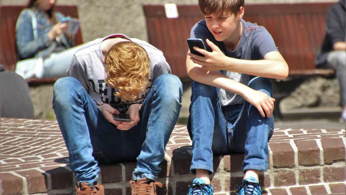 ¿Prohibir las redes sociales a los menores por ley? En estos estados ya se debate en serio