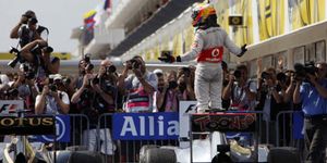 Hamilton gana el Gran Premio de Hungría y Alonso acaba quinto