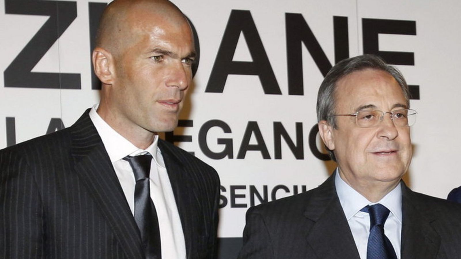 Foto: Zidane, técnico del Castilla, junto a Florentino Pérez.