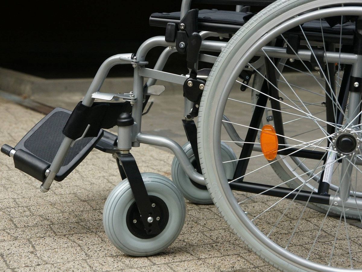 Foto: Una silla de ruedas. (Pixabay)