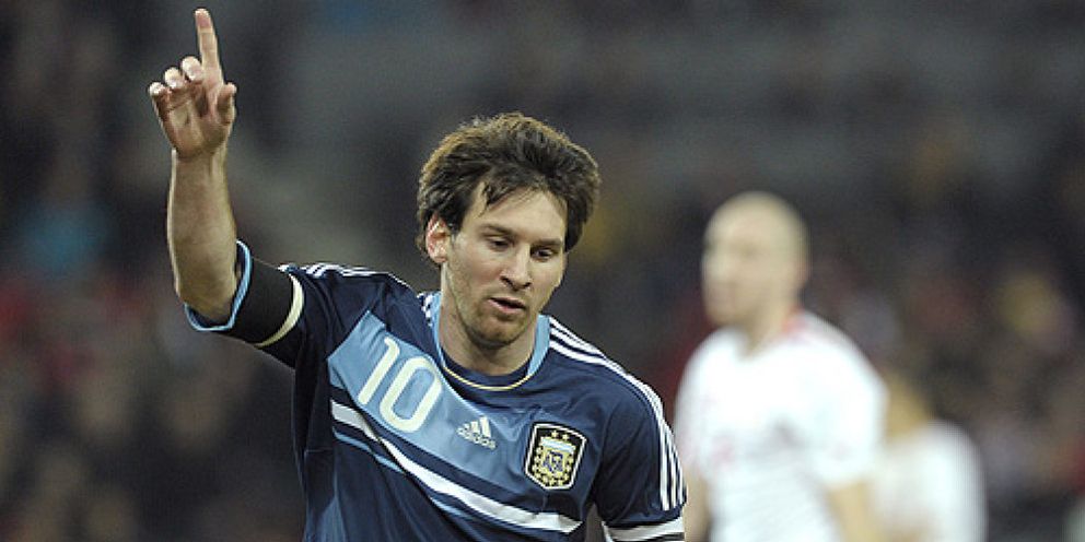 Foto: Y por fin Messi se lució con Argentina: la 'Pulga' resuelve el partido con un 'hat-trick'