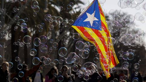 Más de 200 denuncias por esteladas, lazos amarillos y murales en sitios públicos de Cataluña