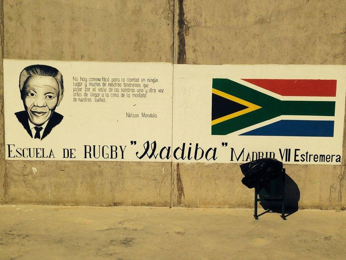 Imagen del mural de la Escuela de rugby 'Madiba'. (Facebook)