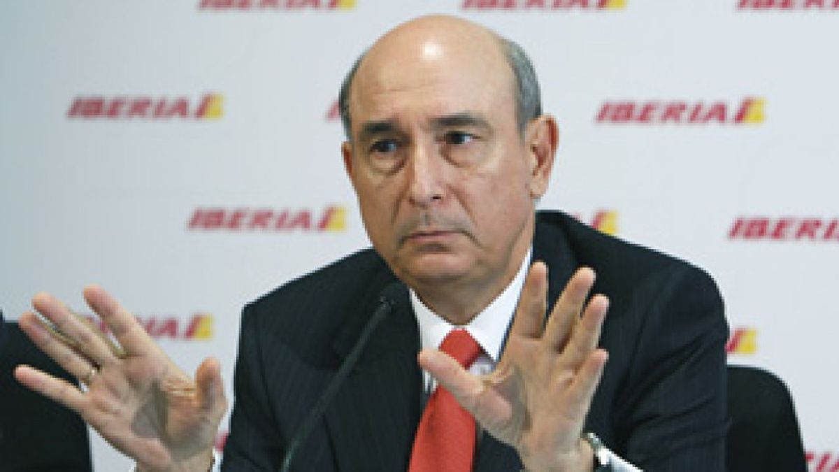 Caja Madrid aprovecha la salida de Conte para reforzar su control en la gestión de Iberia