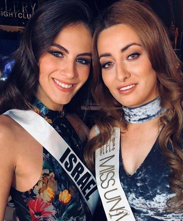 Foto: Miss Irak y Miss Israel en la imagen de la polémica. (Instagram)