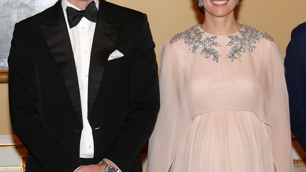 Kate Middleton brilla como una diosa de la mano de McQueen tras sus dos 'deslices'