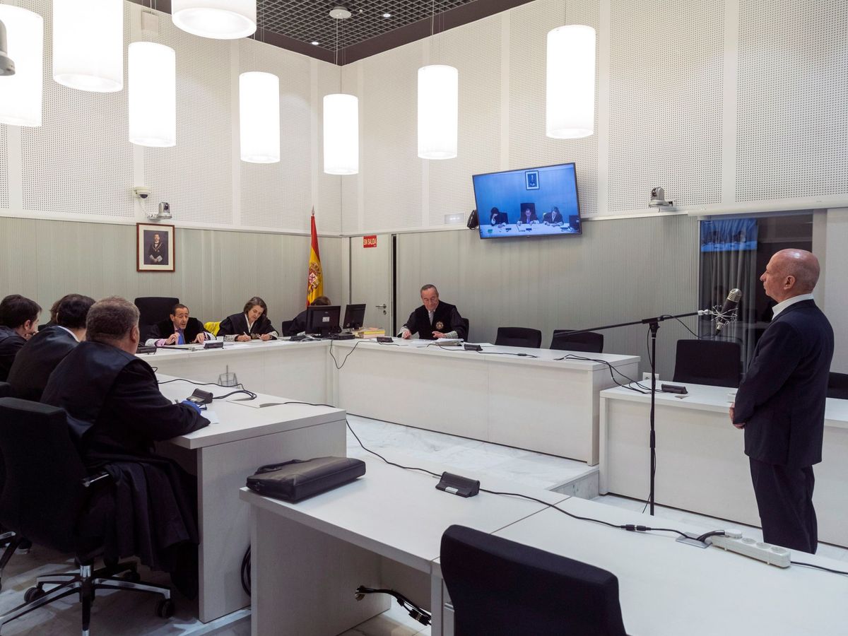 Foto: El general Hugo Carvajal comparece ante los jueces de la Audiencia Nacional. (EFE)