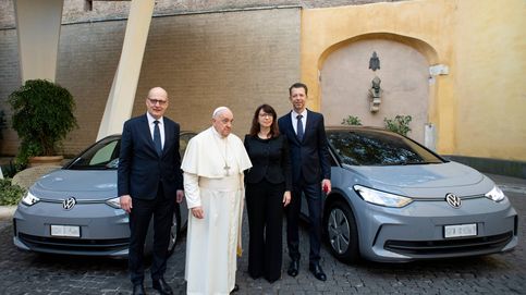 El Vaticano se pone las pilas: Volkswagen renueva su flota con 40 coches eléctricos