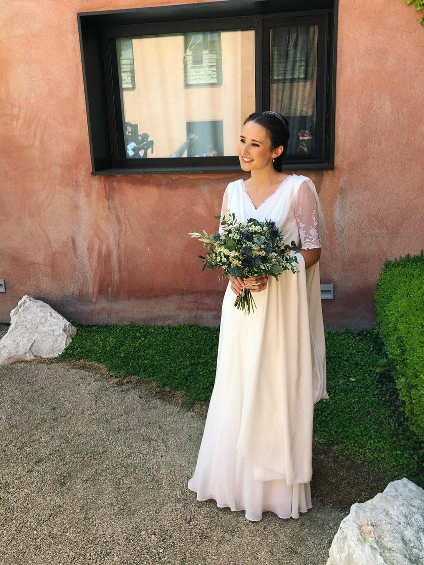 Ana Corsini y su vestido de novia. (Instagram/@bimani13)