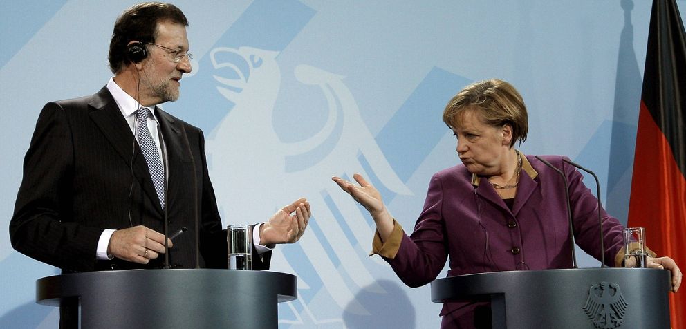 El jefe del Ejecutivo español, Mariano Rajoy, y la canciller alemana, Angela Merkel. (EFE)