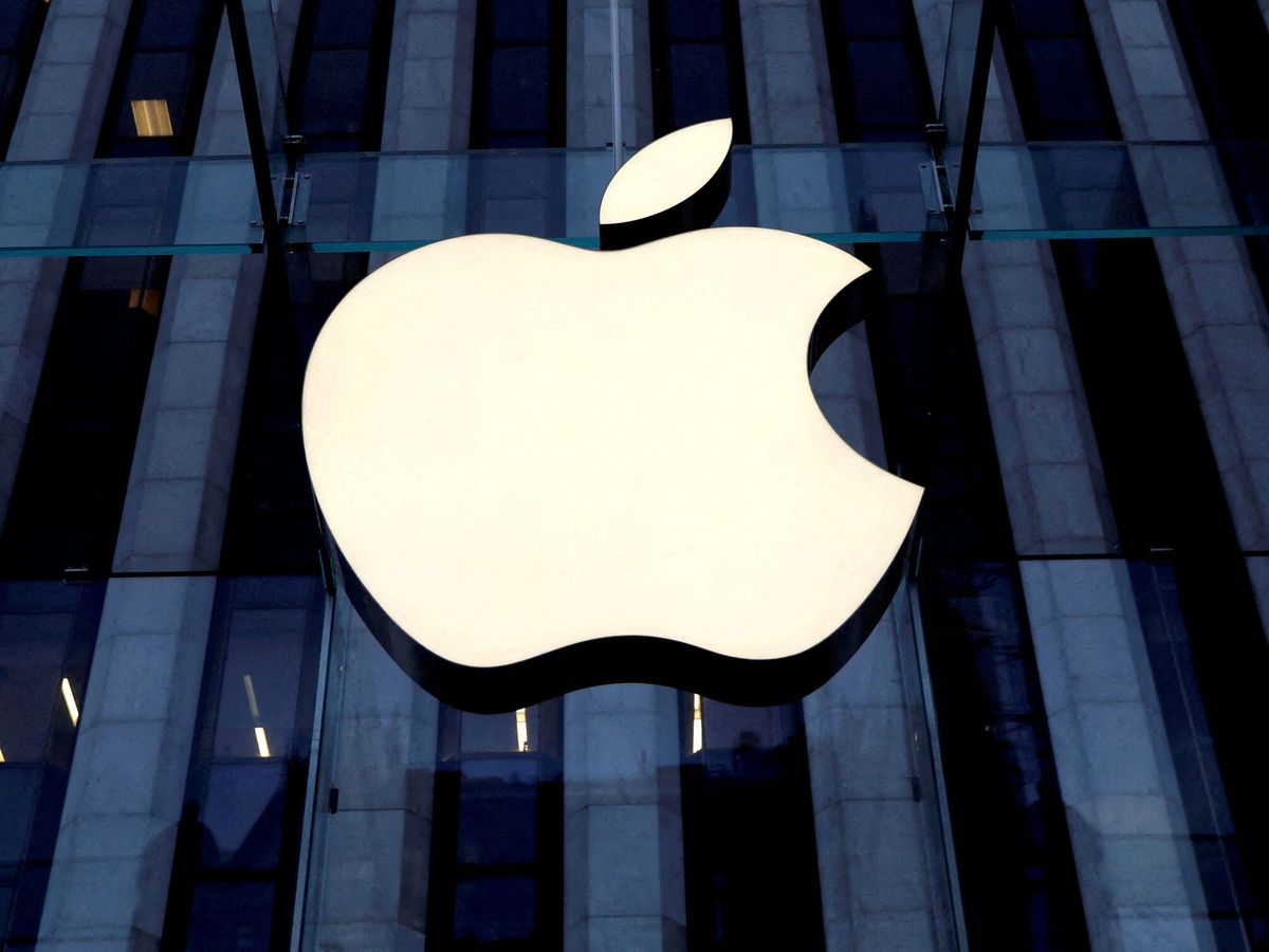 Foto: Logo de Apple en Manhattan, Nueva York. (Reuters/Mike Segar)