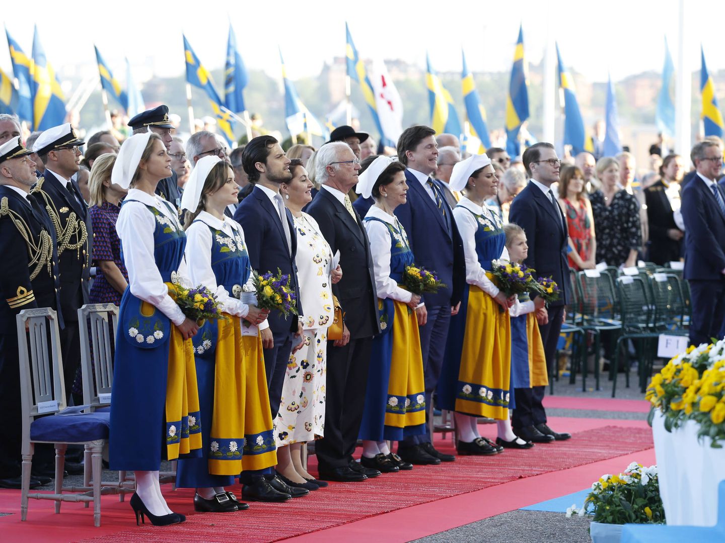 La familia real en el Día Nacional de Suecia. (Getty)