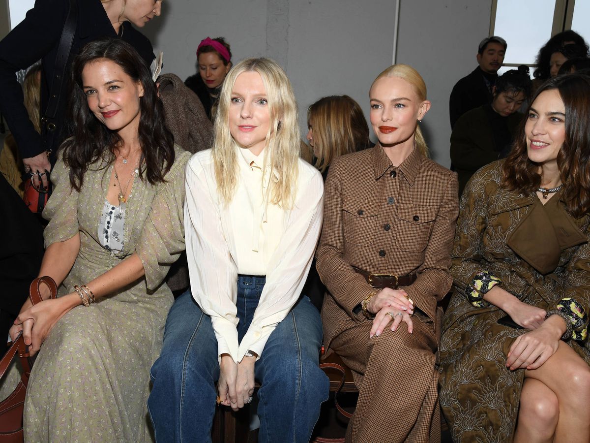 Foto: Katie Holmes, Laura Brown, Kate Bosworth y Alexa Chung, en el front row de Chloé. (Getty)